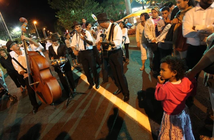 Marché de nuit à Saint-Denis