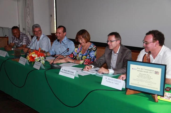 Lundi 24 octobre - Cérémonie de distinction du 2ème prix de l'innovation sociale au CCAS de Saint-Pierre (Photo D.R)