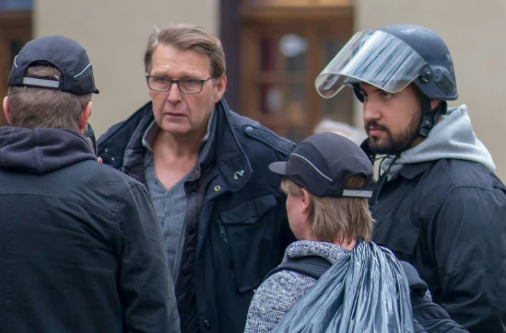 Le commissaire Philippe Mizerski (2eG) et Alexandre Benalla (D) à Paris le 1er mai 2018