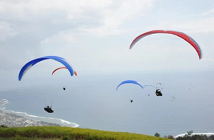 Mardi 8 novembre 2011 - Championnat de France de parapente (Photo D.R)