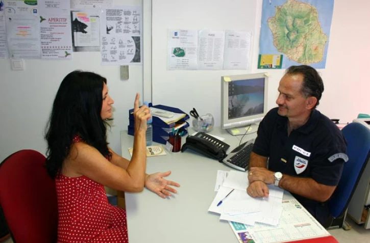 Stage pour les policiers sur l'utilisation de la langue des signes (photo D.R)