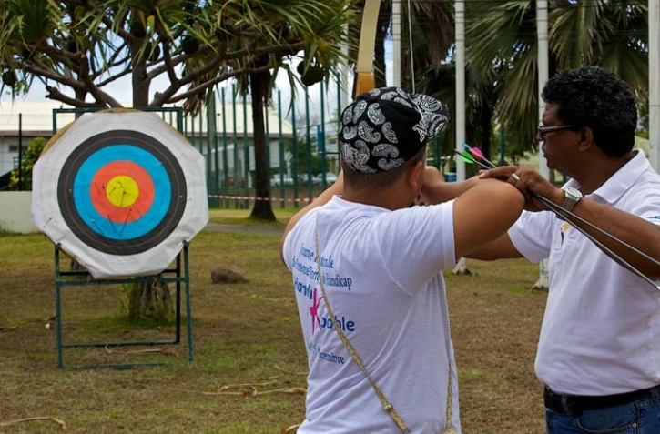 Jeudi 1er décembre 2011 - Journée internationale des personnes porteuses de handicap à Champ Fleuri (photo mairie de Saint-Denis)