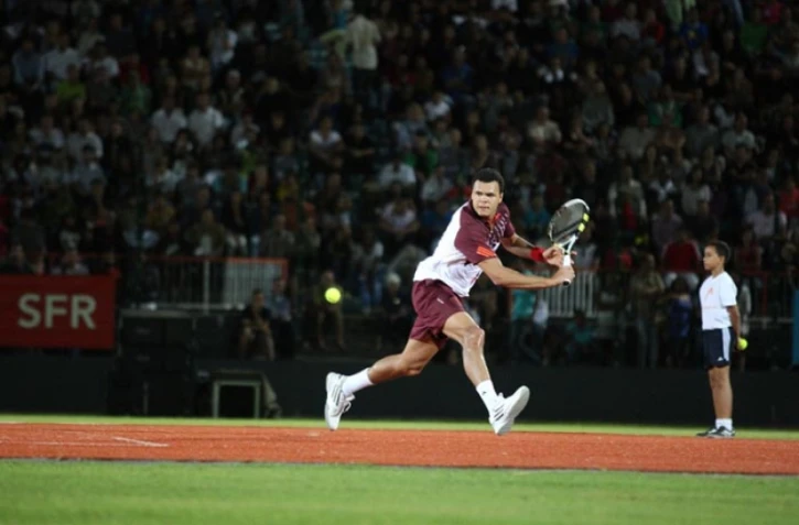 Vendredi 2 Décembre 2011
Tennis - Match exhibition à Saint-Pierre entre Jo-Wilfried Tsonga et Gaël Monfils photo image reunion.re