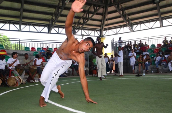 Dimanche 11 Décembre 2011

Championnat de la Réunion de Moringue à Sainte-Suzanne (photo image reunion.re pour imaz press )
