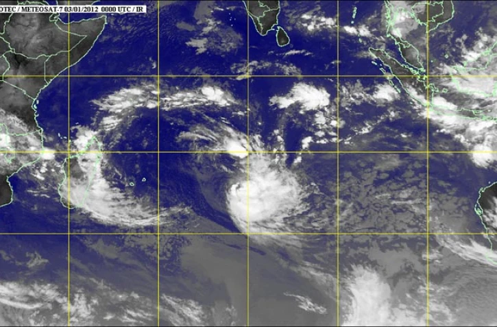 Mardi 3 janvier 2012 - La forte tempête tropicale Benilde est à 1775 km de La Réunion (image satellite www.mtotec.com)