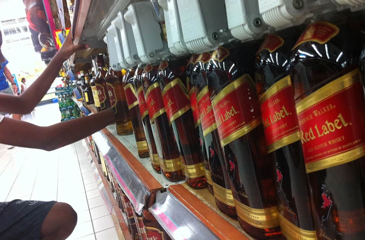 Ils trinquent parfois  jusqu'à la mort