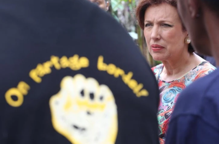 Lundi 30 Janvier 2011
Visite de Roselyne Bachelot à l'association Momon papa lé la