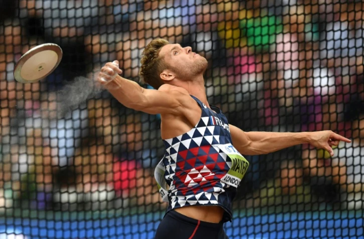 Le Français Kévin Mayer au concours du disque lors du décathlon aux Mondiaux, le 12 août 2017 à Londres