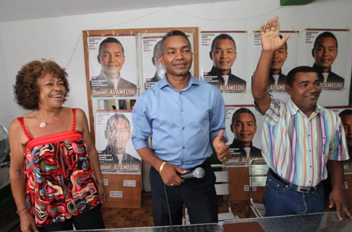 Mardi 31 Janvier 2012

Conférence de presse de Daniel Alamelou,yolande Pausé et Antonio Grondin