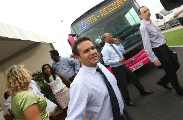 Jeudi 2 Février 2012

Inauguration du trans éco express pont de la Rivière des Pluies