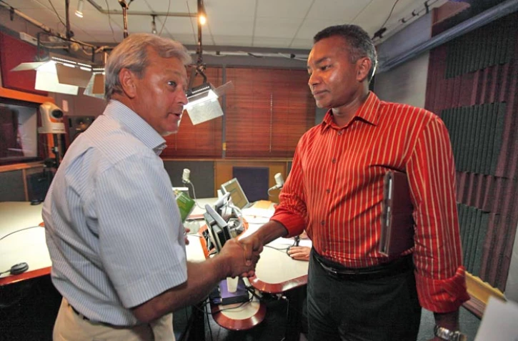 Vendredi 3 février 2012 - Maurice Gironcel et Daniel Alamélou débattent à la radio