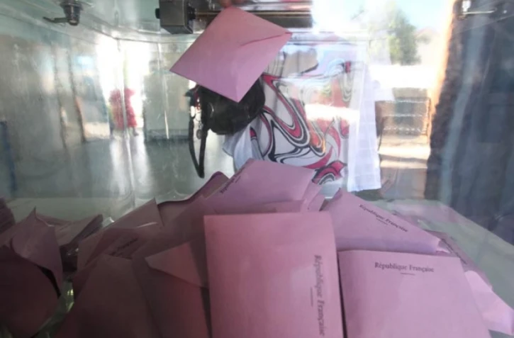 Dimanche 5 Février 2012
Elections municipales partielles à Sainte-Suzanne