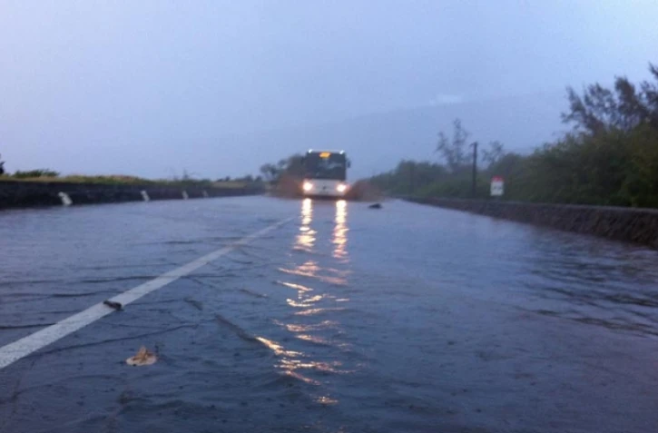 Saint-Leu - Dimanche 5 février 2012 - Les fortes pluies ont provoqué des inondation s à Saint-Leu
