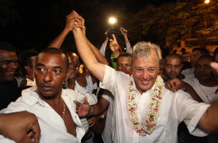 Dimanche 5 février 2012 - Maurice Gironcel à nouveau maire de Sainte-Suzanne