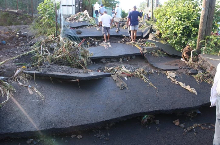 Lundi 6 février 2012 - Le Chemin Florus Payet à Saint-Leu après les fortes pluies qui ont touché Saint-Leu (Photo service communication Saint-Leu)