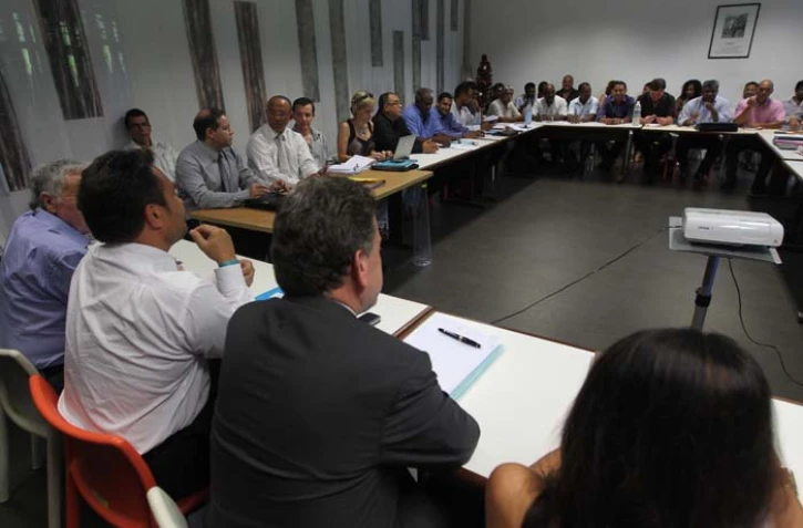 Lundi 6 février 2012 - Reprise de la table ronde sur le prix des carburants