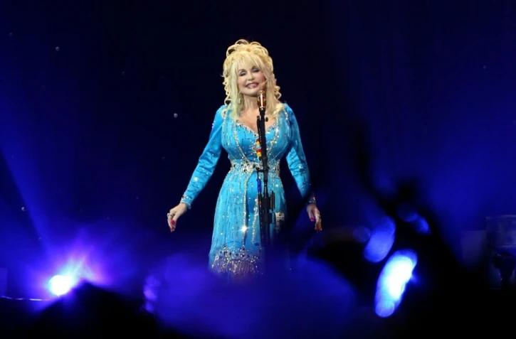 Dolly Parton se produit à Londres le 5 juillet 2008