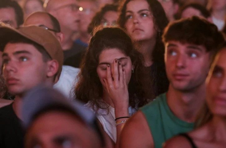 Cérémonie commémorative pour marquer le premier anniversaire des attaques du 7 octobre 2023, dans la ville côtière israélienne de Tel Aviv, le 7 octobre 2024