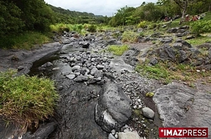 Le lit de la rivière Langevin à Saint-Jseph est à sec