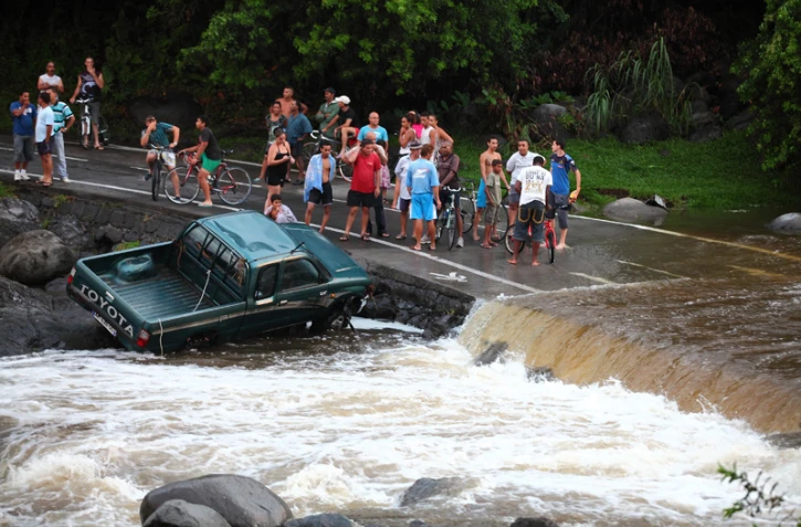 Dimanche 19 Février 2012

Montée des eaux à Sainte Anne  photo Philippe Boyer