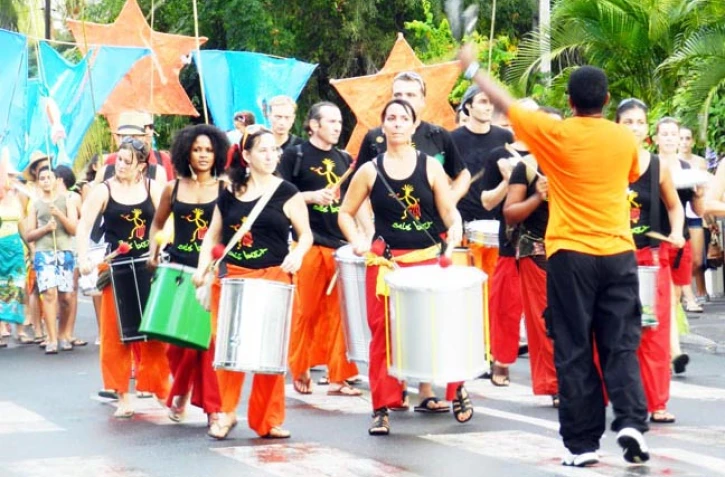 Samedi 18 février 2012 - Défilé carnavalesque à l'Etang-Salé (photo D.R)