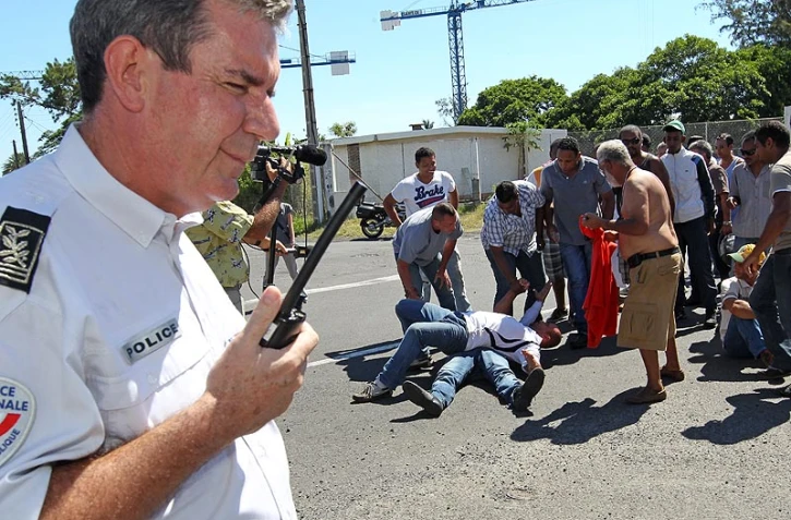 Lundi 20 mardi 21 et mercredi 22 Février 2012
Manifestation contre les prix et des carburants et la cherté de la vie