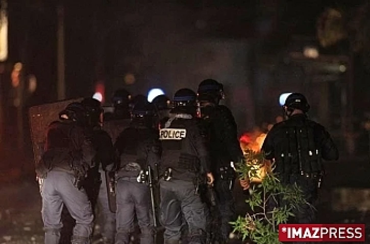 Etablissements de nuit : rideaux baissés à 21 heures