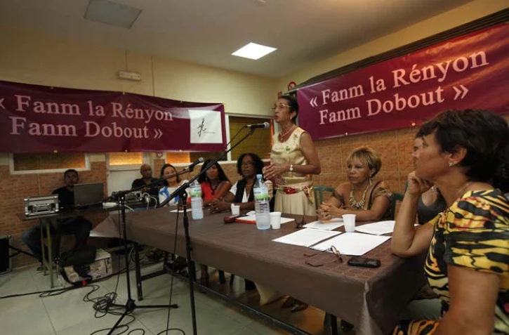 Dimanche 18 mars 2012 - Rassemblement de l'Union des Femmes réunionnaises (Photo image-reunion.re pour www.ipreunion.com)