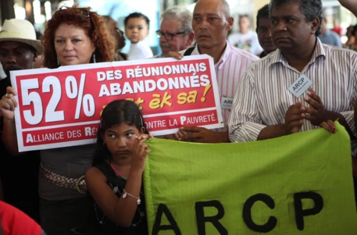 Dimanche 25 Mars 2012
Arrivée de Jean Luc Mélenchon à Gillot