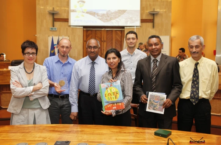 Vendredi 30 mars 2012 - Remise du prix Eco-Trophée au conseil général (photo Alexandre Rivière - service communication du conseil général)
