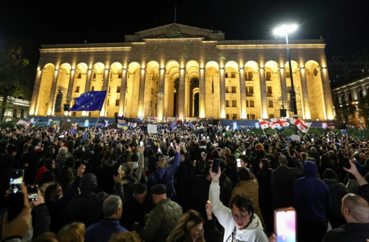 Manifestation pro-européenne devant le Parlement géorgien à Tbilissi, le 28 octobre 2024

