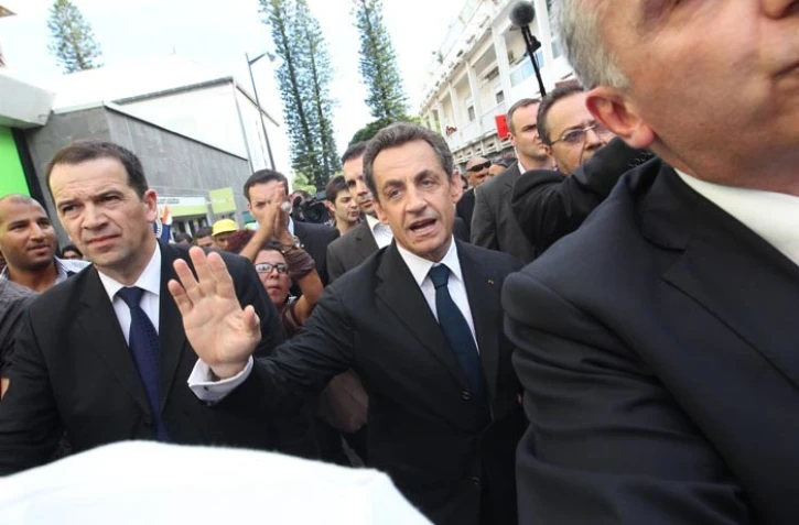 bain de foule de Nicolas Sarkozy mercredi 4 avril 2012 à Saint-Pierre