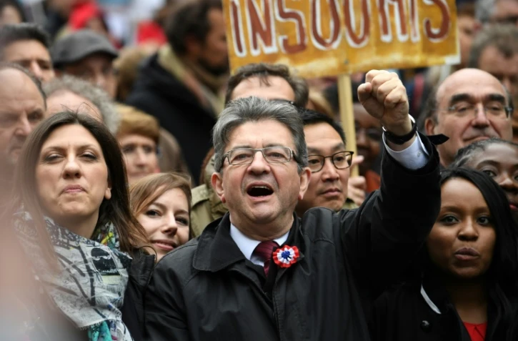 Le chef de file de "La France insoumise" Jean-Luc Melenchon lors de la manifestation à Paris pour la 6e République, le 18 mars 2017 à Paris