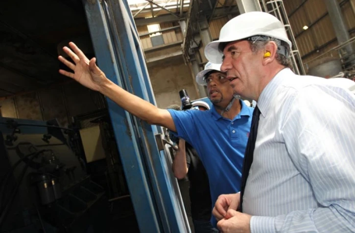 Lundi 9 avril 2012 - Visite de François Bayrou à la centrale thermique de Bois Rouge à Saint-André
