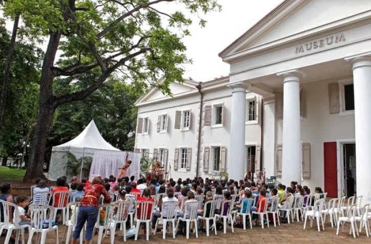 Mardi 10 avril 2012 - Tournée théâtrale pour les collégiens (photo Bruno Bamba, service communication du conseil général)
