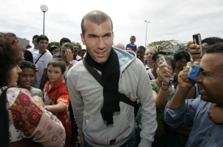 Zinedine Zidane à La Réunion à la fin 2004 (Archives Imaz Press Réunion)