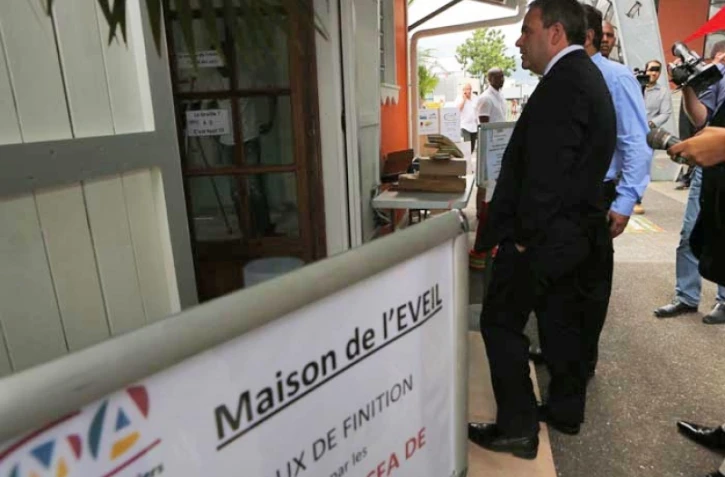 Lundi 30 Avril 2012
Visite de Xavier Bertrand au salon de la maison