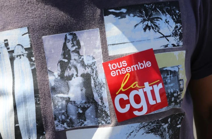 Mardi 1 Mai 2012
T-shirt manifestation du 1er Mai Ă Saint-Pierre