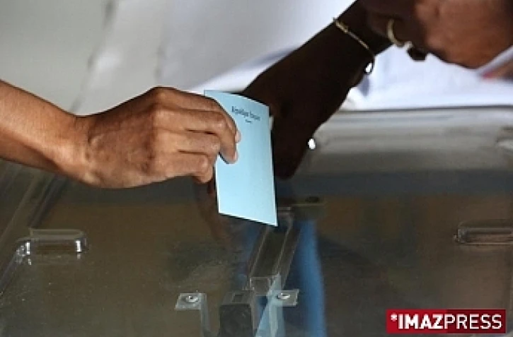 Vote (photo archives)