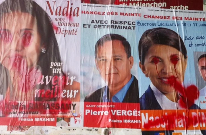 Affiches électorales pour les législatives de juin 2012