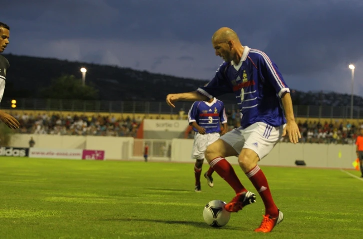 Samedi 26 mai 2012 - Match de gala entre la All Star Team et la sélection de La Réunion au stade Paul Julius Bénard (photo image-reunion.re)