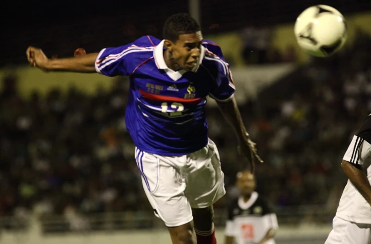 Samedi 26 mai 2012 - Match de gala entre la All Star Team et la sélection de La Réunion au stade Paul Julius Bénard (photo image-reunion.re)