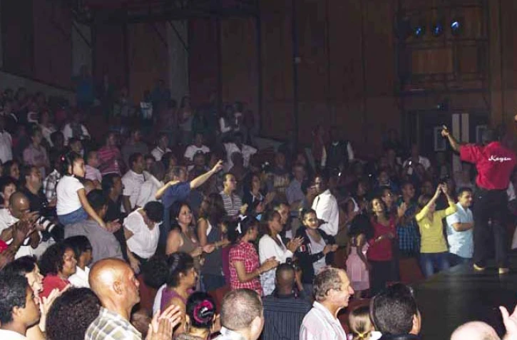 Samedi 2 juin 2012 - Concert de Kayen au Téat Champ Fleuri (photo D.R)