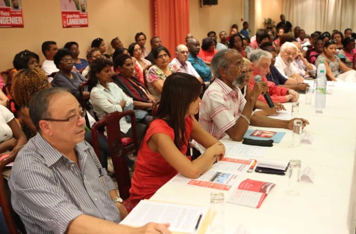 Lundi 4 Juin 2012

Conférence de presse du comité de soutien à Jean Yves Langenier