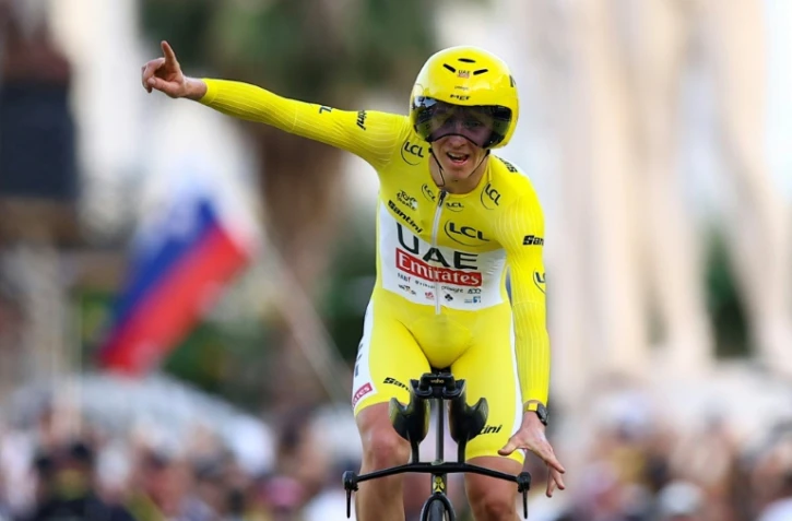Le coureur slovène Tadej Pogacar lors de l'arrivée de la 21e et dernière étape du Tour de France, à Nice, le 21 juillet 2024
