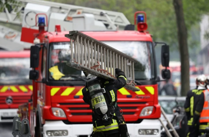 Huit Rennais ont passé le réveillon du Nouvel An les pieds dans le vide à 50 mètres au-dessus de la terre ferme dans un manège bloqué pour une défaillance technique.