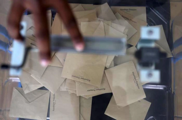 Dimanche 10 Juin 2012
Elections législative du premier tour