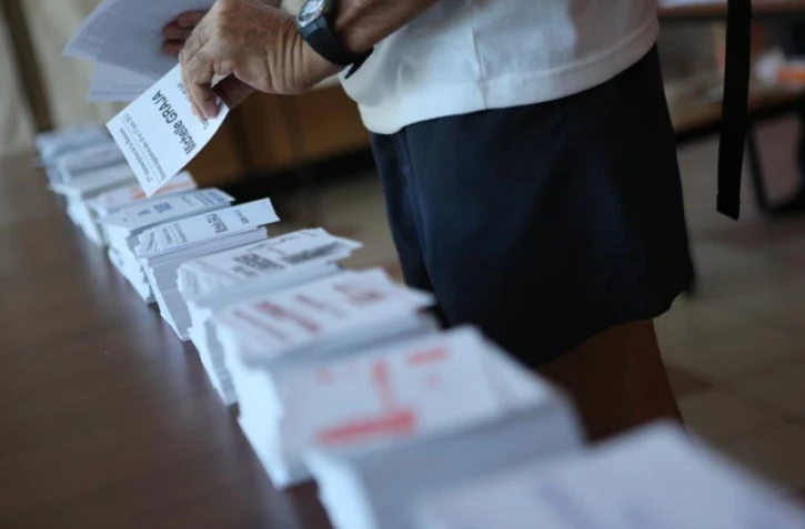 Dimanche 10 Juin 2012
Elections législative du premier tour