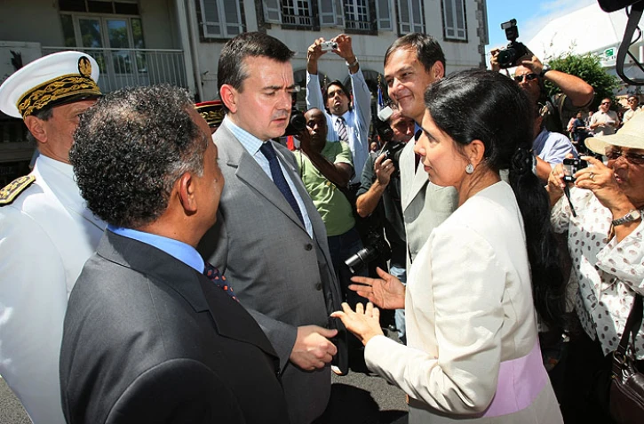 Yves Jégo et Nassimah Dindar photo archive imaz press reunion