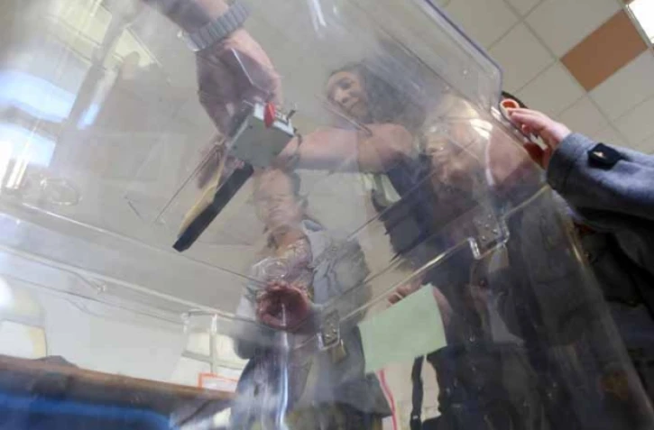 Dimanche 17 juin 2012 - Second tour des législatives